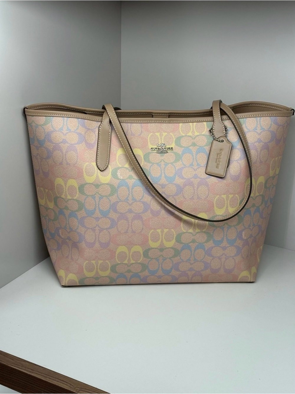 NWT Coach City Tote in Signature Canvas - Silver/Sand/Multi